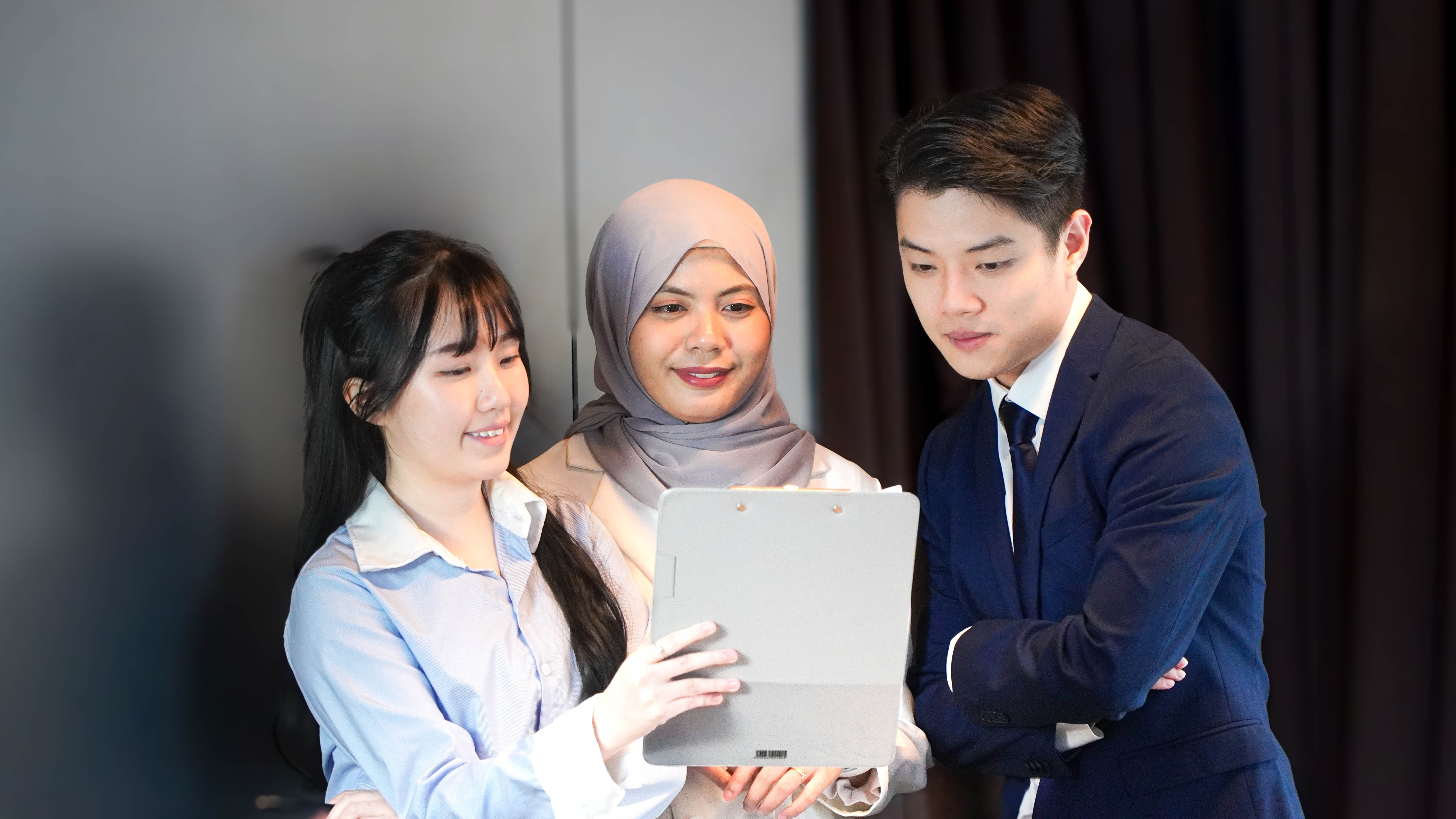 Financial Advisory Consultation