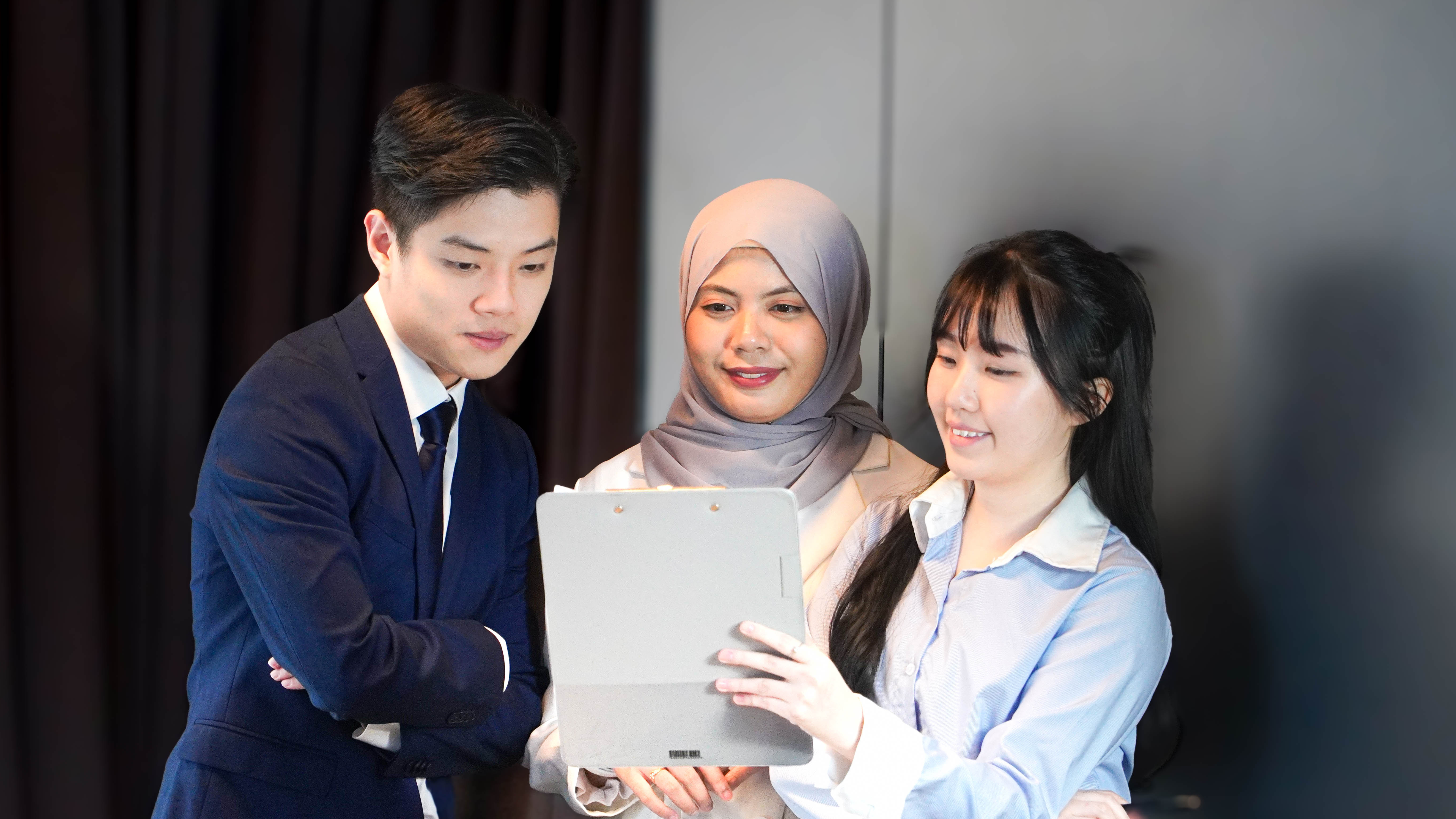 Financial Advisory Consultation